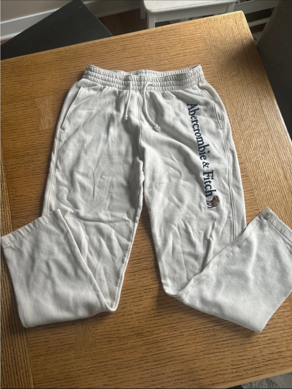 Abercrombie & Fitch Off-White Logo Sweatpants